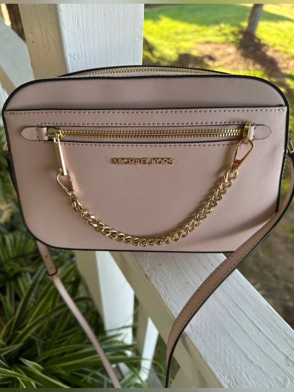 Michael Kors excellent no